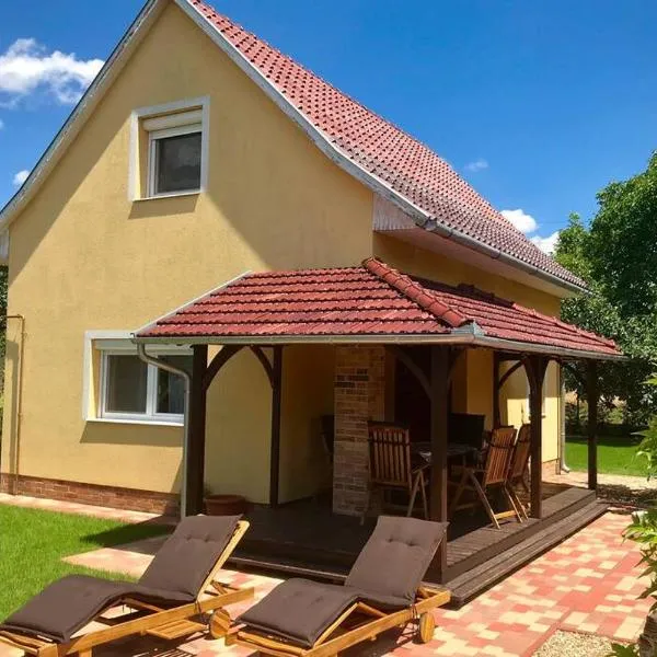 Cédrus Nyaralóház, Gyopárosfürdő, hotell sihtkohas Orosháza