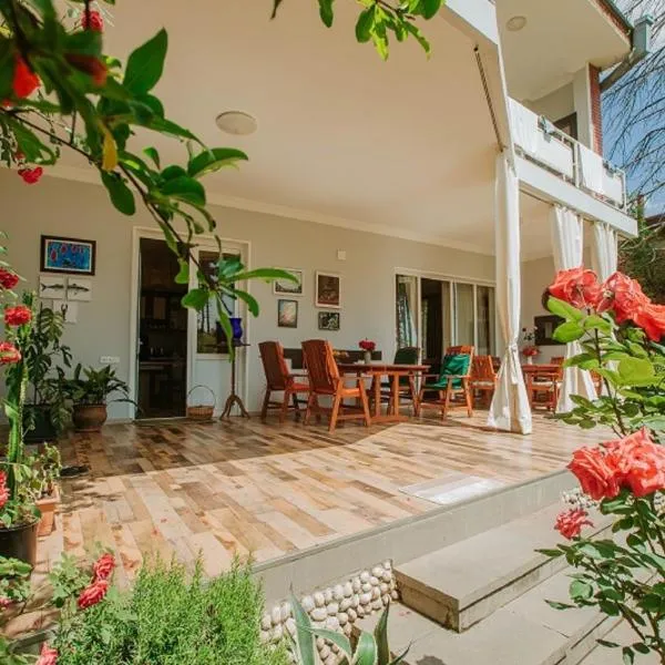 Neli & Zaal Guest House, hotel v destinaci Telavi