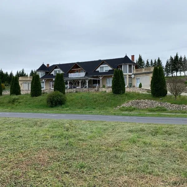 Arthaus Rönök – hotel w mieście Rönök