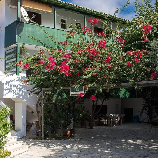 Pansion Vasso, hotelli kohteessa Agios Nikitas