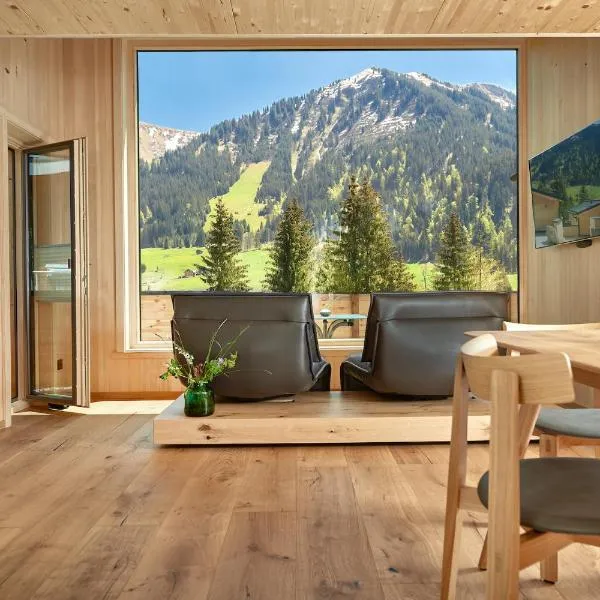 Spycher - Chalets für 2, hotel in Riezlern