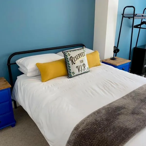 Kemp Town Sea View Balcony Apartment, hotel in Brighton & Hove