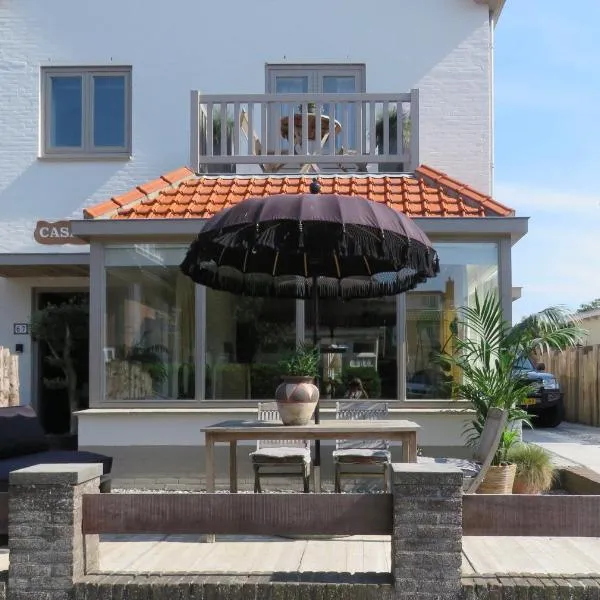 Casa duna close to the beach, city centre, dunes and parking area, hotel a Zandvoort