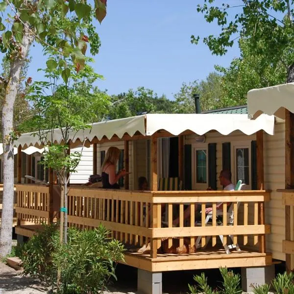 Chalet 4 or 6 persons Toscana Viareggio Camping Bosco Verde Italië, hôtel à Torre del Lago Puccini
