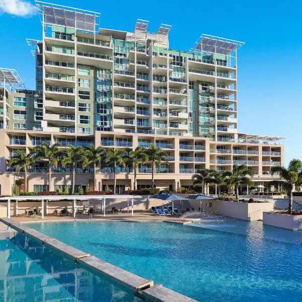 Pelican Waters Golf Resort Sunshine Coast, hotel in Caloundra