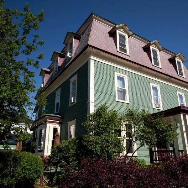 Le Pleasant Hôtel & Café, hotel in Sutton