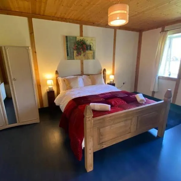 The Cosy Cabin, hôtel à Swinford