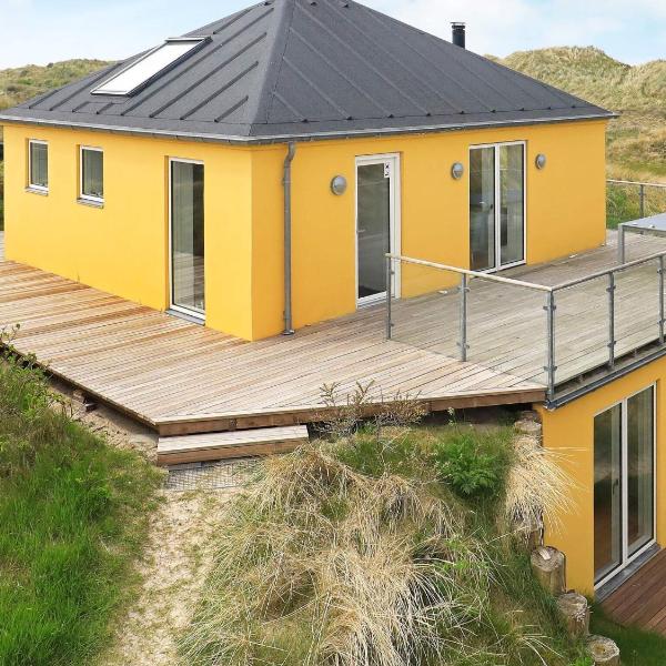 10 person holiday home in Brovst