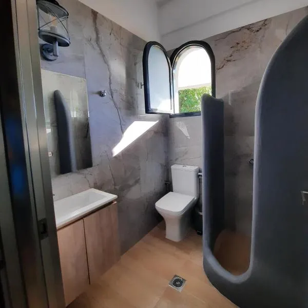 Nerajoula House, hotel din Parga