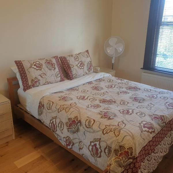 London Luxury Apartments 5 min walk from Ilford Station, with FREE PARKING FREE WIFI