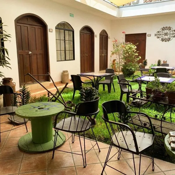 Hostal Las Puertas, hotel v destinaci Santa Ana