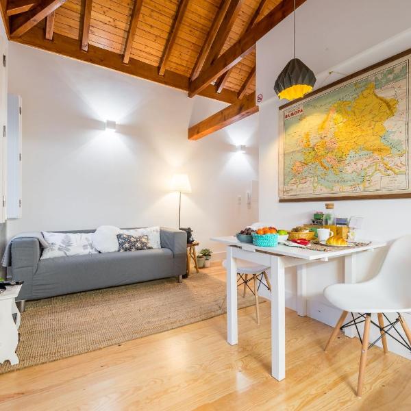 Home in Porto - Cozy 2BR Duplex by LovelyStay