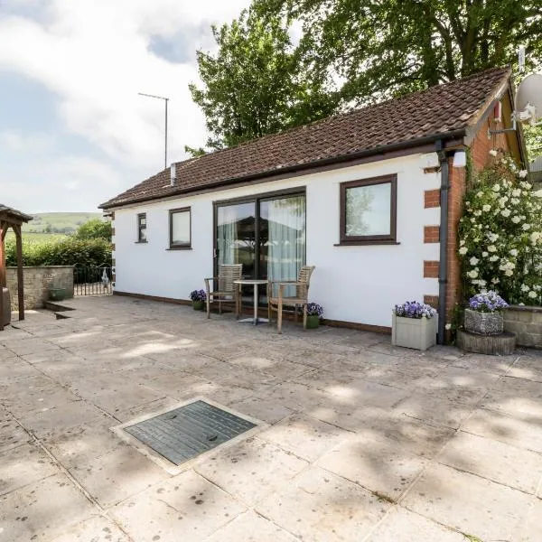 The Stables, хотел в Тонтън