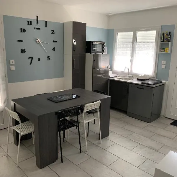 Idéale famille, tout y est !, Hotel in Dompierre-sur-Besbre