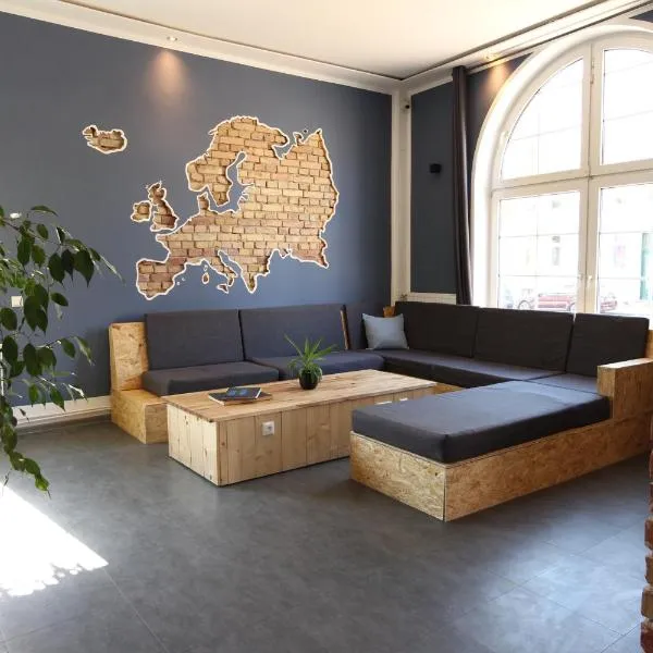 Blue Doors Hostel KTV、ロストックのホテル