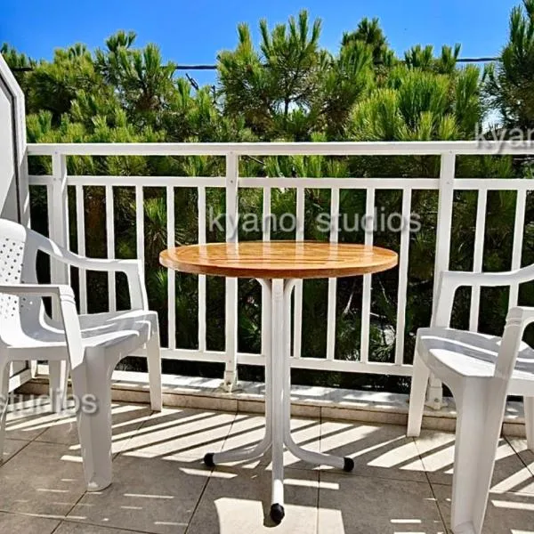 Kyano Studios-Sotiria studios, ξενοδοχείο στα Λιμενάρια