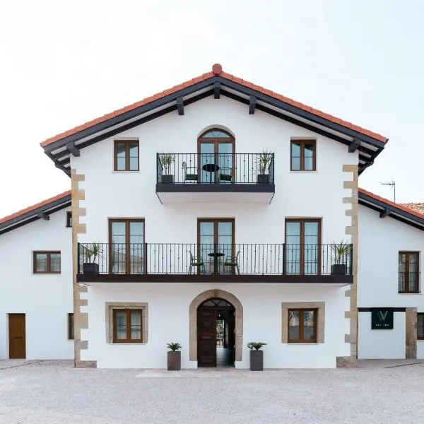 Jardines Villaverde、Villaverde de Pontonesのホテル