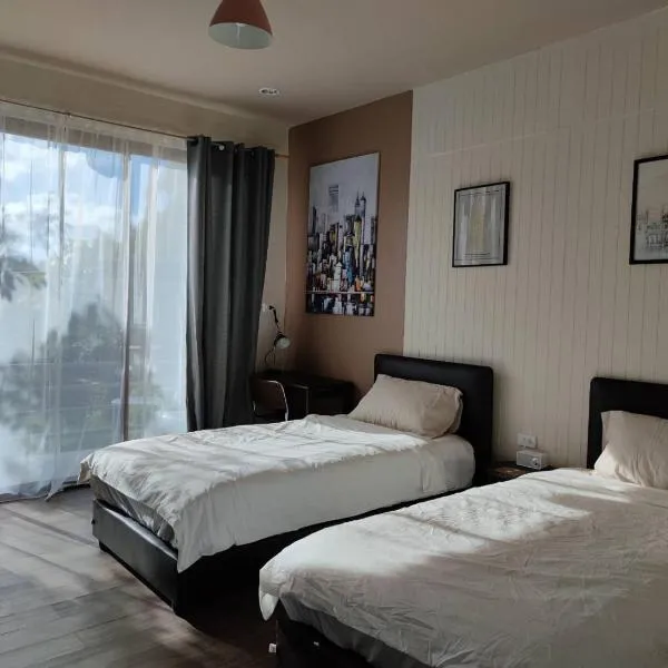 Morinaka Craftfe & Poshtel, ξενοδοχείο σε Ban Na Muang