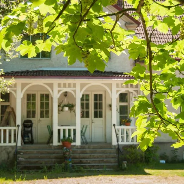 Bo på Bigård Eke Gamla Skola，Havdhem的飯店