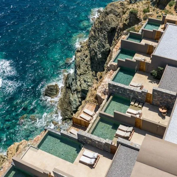 Acro Suites - A Wellbeing Resort، فندق في أغيا بيلاغيا