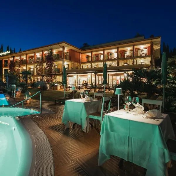 Villa Madrina Lovely and Dynamic Hotel, Hotel in Garda