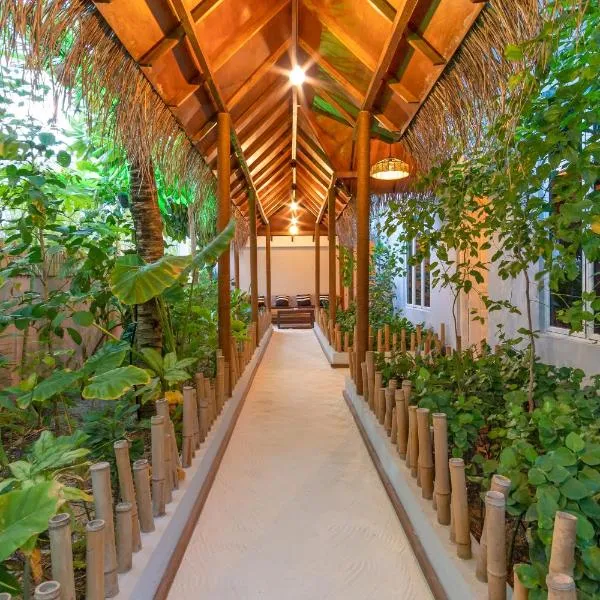 Koimala Beach Ukulhas, hotel in Ukulhas