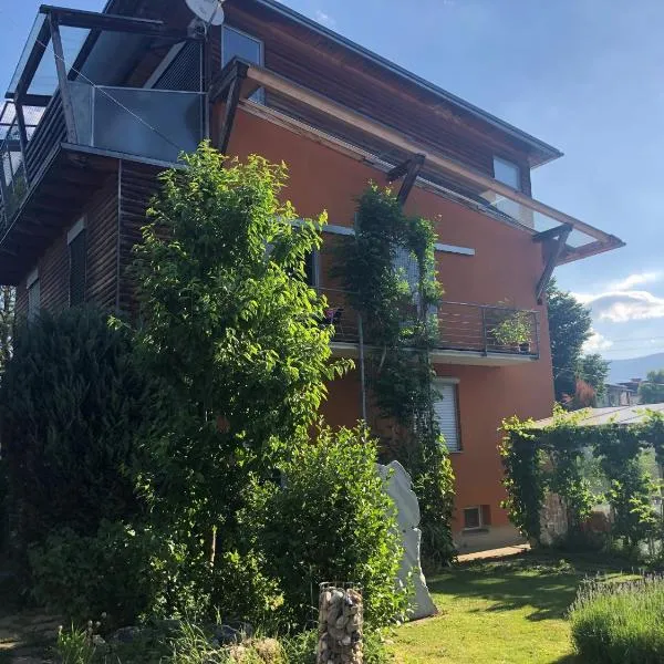 MILLIEs hosting - Familienurlaub mit Hund in Kärnten, хотел в Sankt Paul im Lavanttal