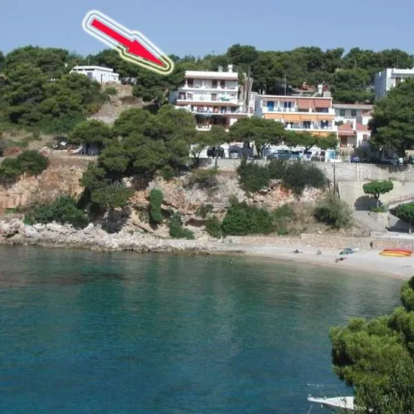 Ethra, hotel u Patitirionu
