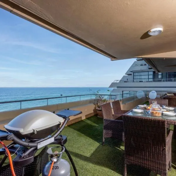 Sands Beach Breaks Umdloti Luxury Beach Front, hotel in Umdloti