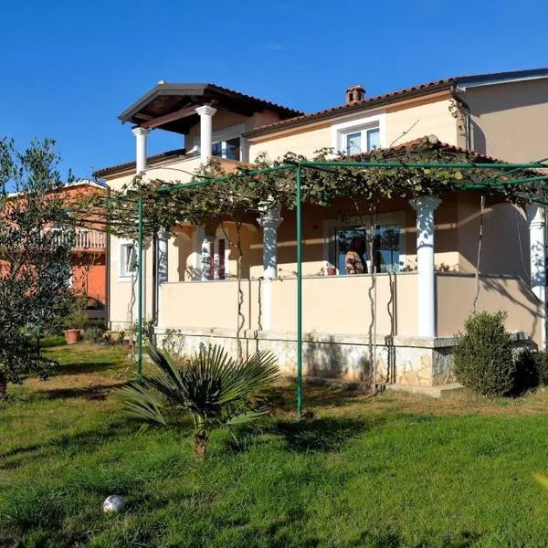 Viesnīca Comfortable apartment near Pula pilsētā Marčana