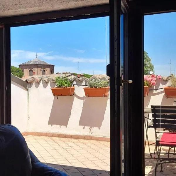 Corte Cavour. Una mansarda nel cuore della città，拉文納的飯店