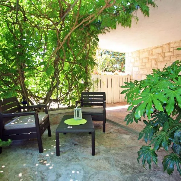 Apartment Zorica, ξενοδοχείο σε Supetar