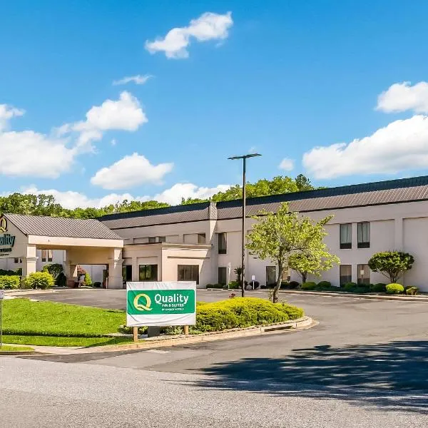 Quality Inn & Suites Bel Air I-95 Exit 77A, hotel a Bel Air