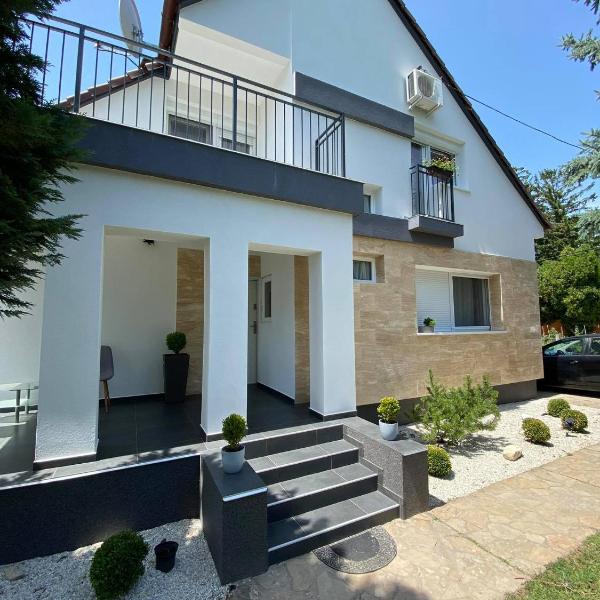 ART INN APARTMANHÁZ BALATON-GYENESDIÁS