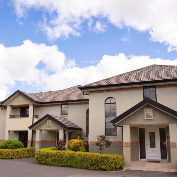 Cootamundra Heritage Motel & Apartments、クータマンドラのホテル