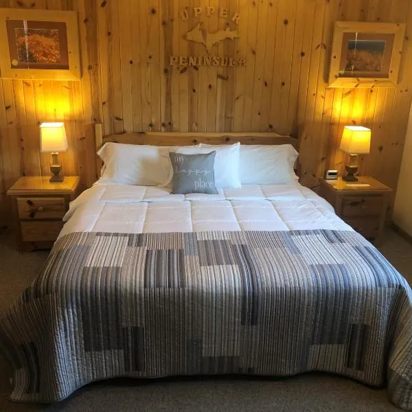 Holiday Motel, Hotel in Manistique