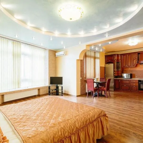 VIP апартаменти з видом на озеро, hotel a Kiev