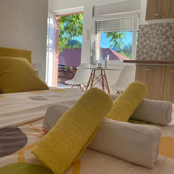 Casa Calda Apartments, hotel din Cetinje