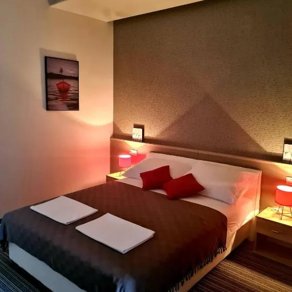 BoNiToS, SOBE-ROOMS, ξενοδοχείο σε Slavonski Brod