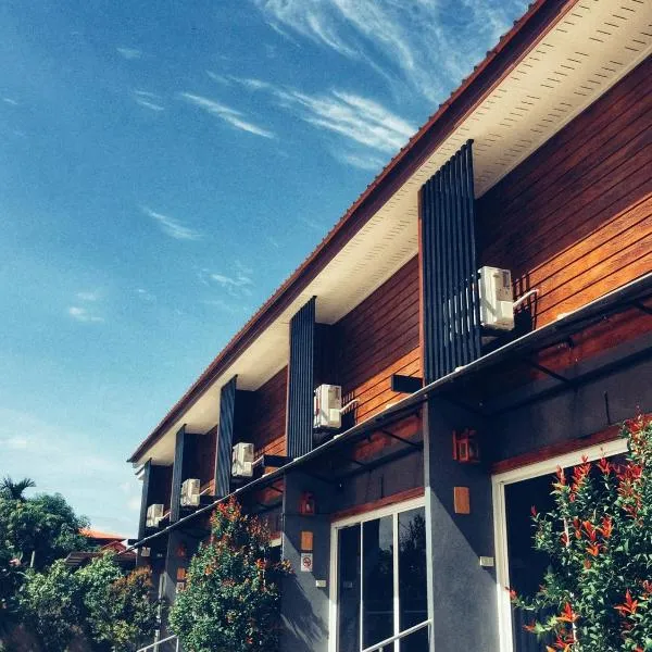 Boutique Family Room Phitsanulok、ピサヌロークのホテル