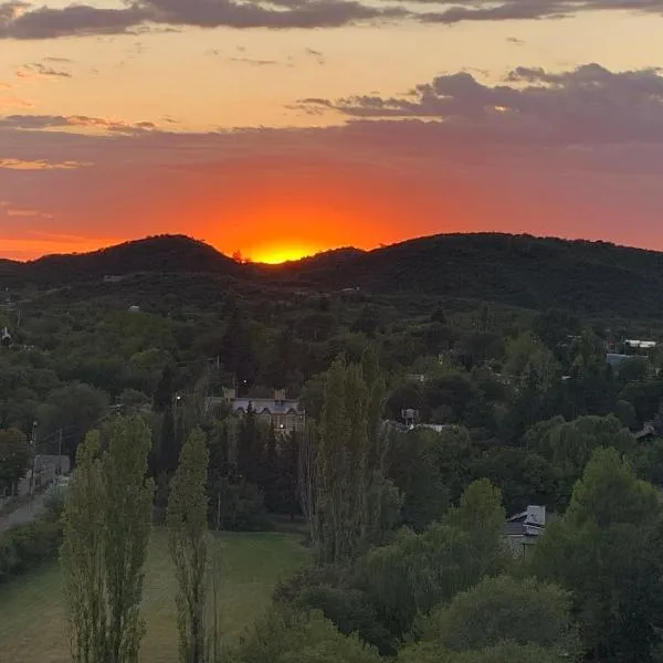 Cabañas El Mirador、エル・ボルカンのホテル