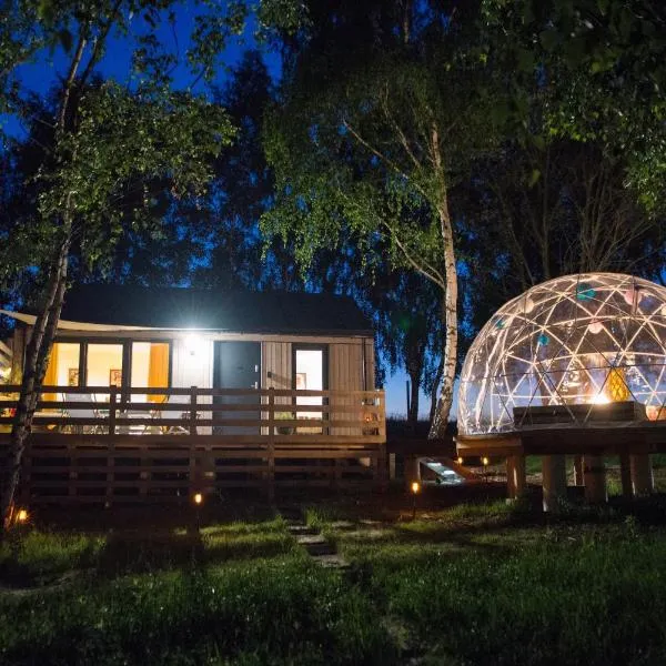 JURA GLAMP luksusowe całoroczne domki na wyłączność KOPUŁY IGLOO taras ogród, hôtel à Wola Kalinowska