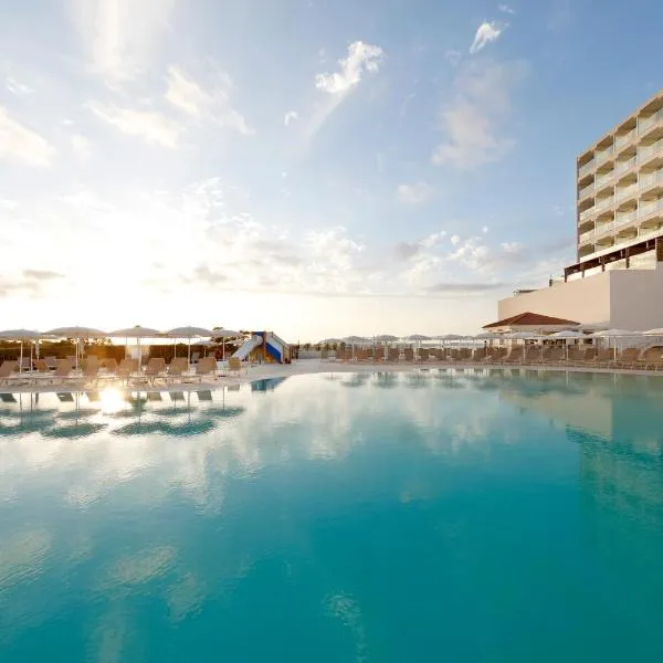 Palladium Hotel Menorca、アレナル・デン・カステルのホテル
