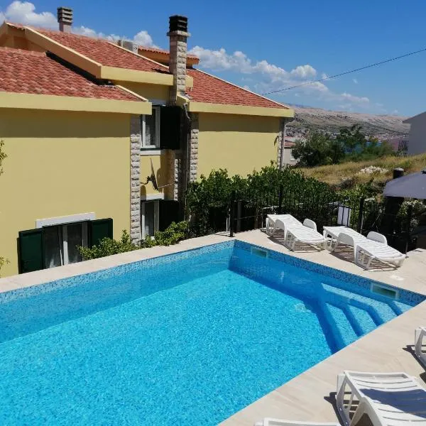 Family apartments Grguric，帕島的飯店