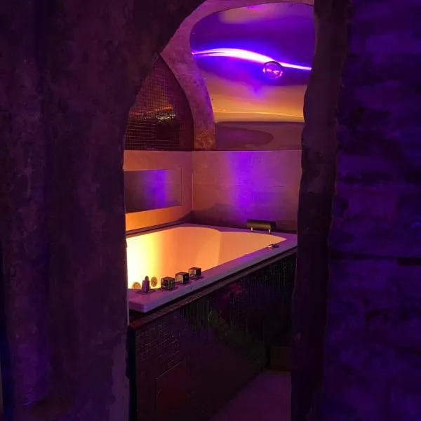 Private Room & Spa avec jacuzzi privatif, hotel a Lille