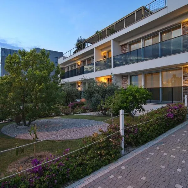 Elia Apartments, hotel in Side