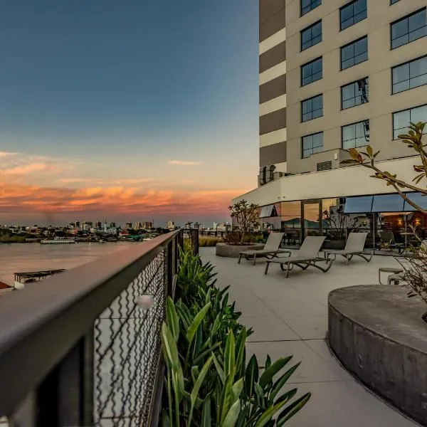 Mercure Itajai Navegantes、イタジャイのホテル