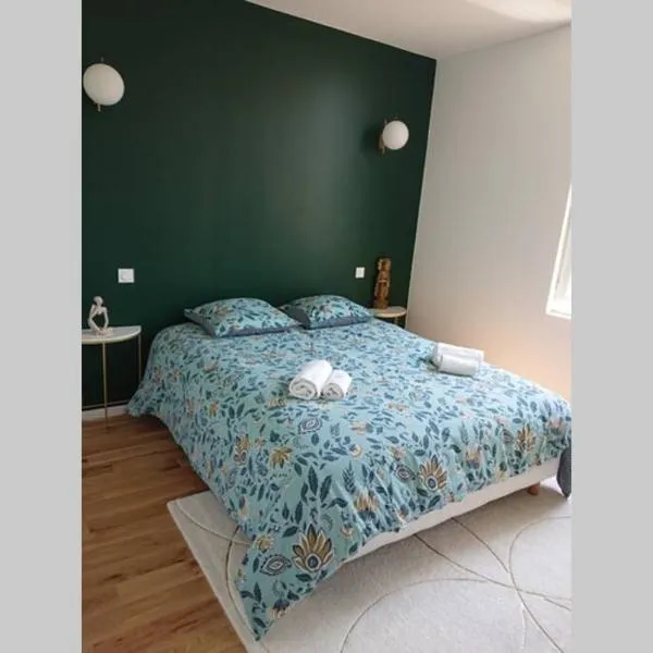 Appartement MONTESQUIEU, отель в Бордо