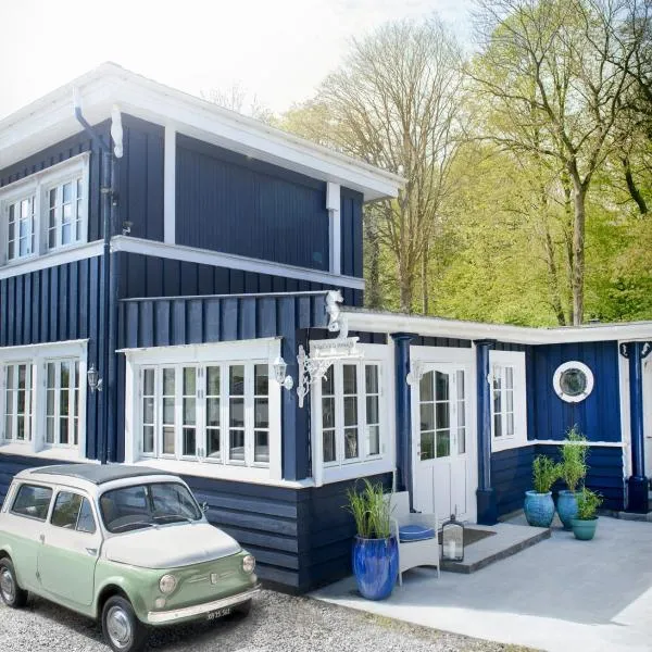 Hotel Villa Brinkly, hótel í Snekkersten