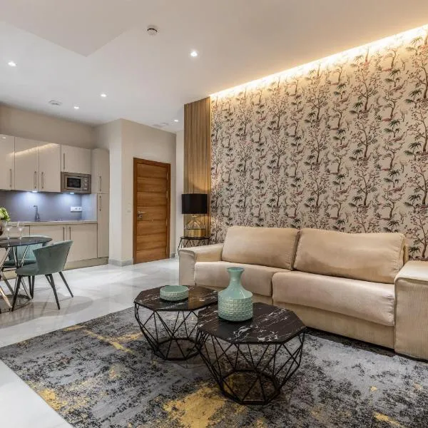 BiBo Suites Real Chancilleria, hotel in Granada